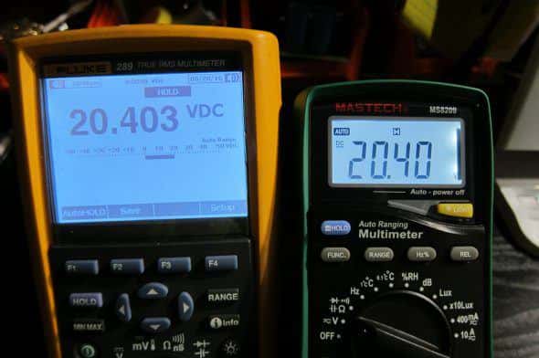 Fluke289と電圧測定の比較。100mVくらいの誤差は予想してたがまさかのほぼ同じ。