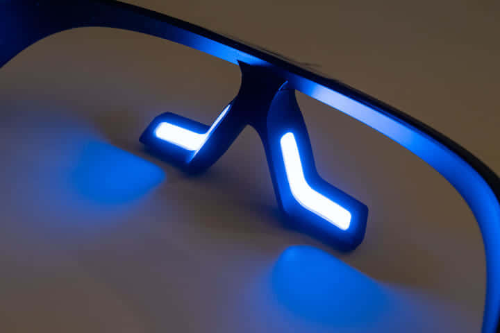 【PEGASI｜レビュー】睡眠を整えるシンプルデバイス！光療法ライトセラピーメガネ
