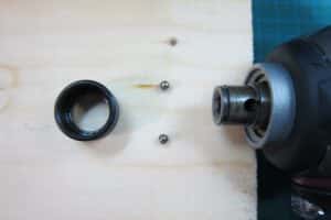 ビットが外れなくなった時の修理法（ビットの抜き方）【電動工具】