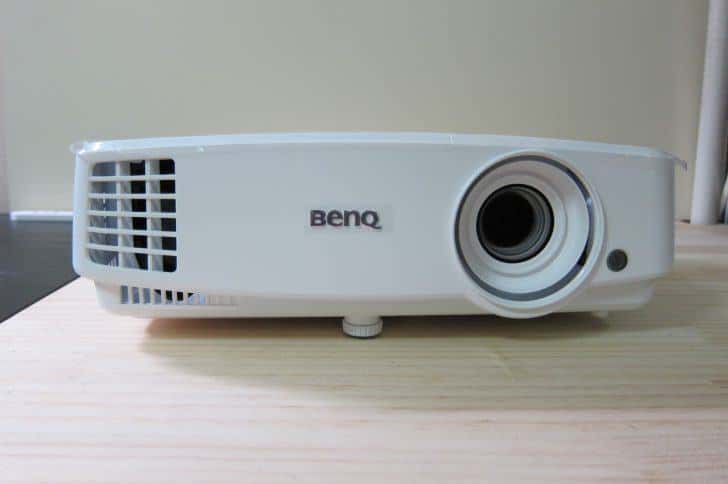 BENQ プロジェクター MH530