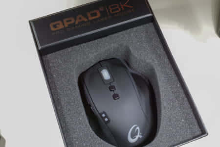 QPAD 8K Laser Pro Gaming Mouse個装箱