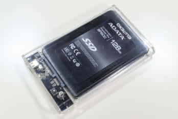 SSDをUSB3.0 Type-Cケースキットに組み込んだところ