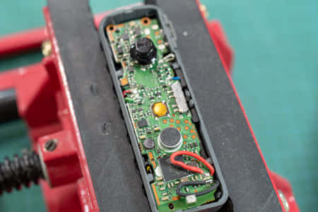 【回路修理記２】バッテリー寿命のBluetoothイヤホン、バッテリーを交換して再生する