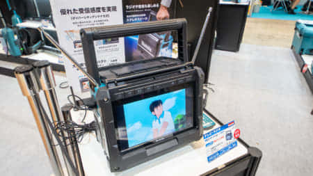 マキタ TV100充電式ラジオ付きテレビ 、電動工具用バッテリーで動くポータブルテレビ